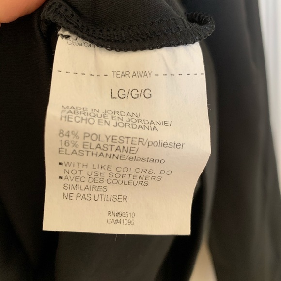 Under armor cold gear top - Picture 7 of 8